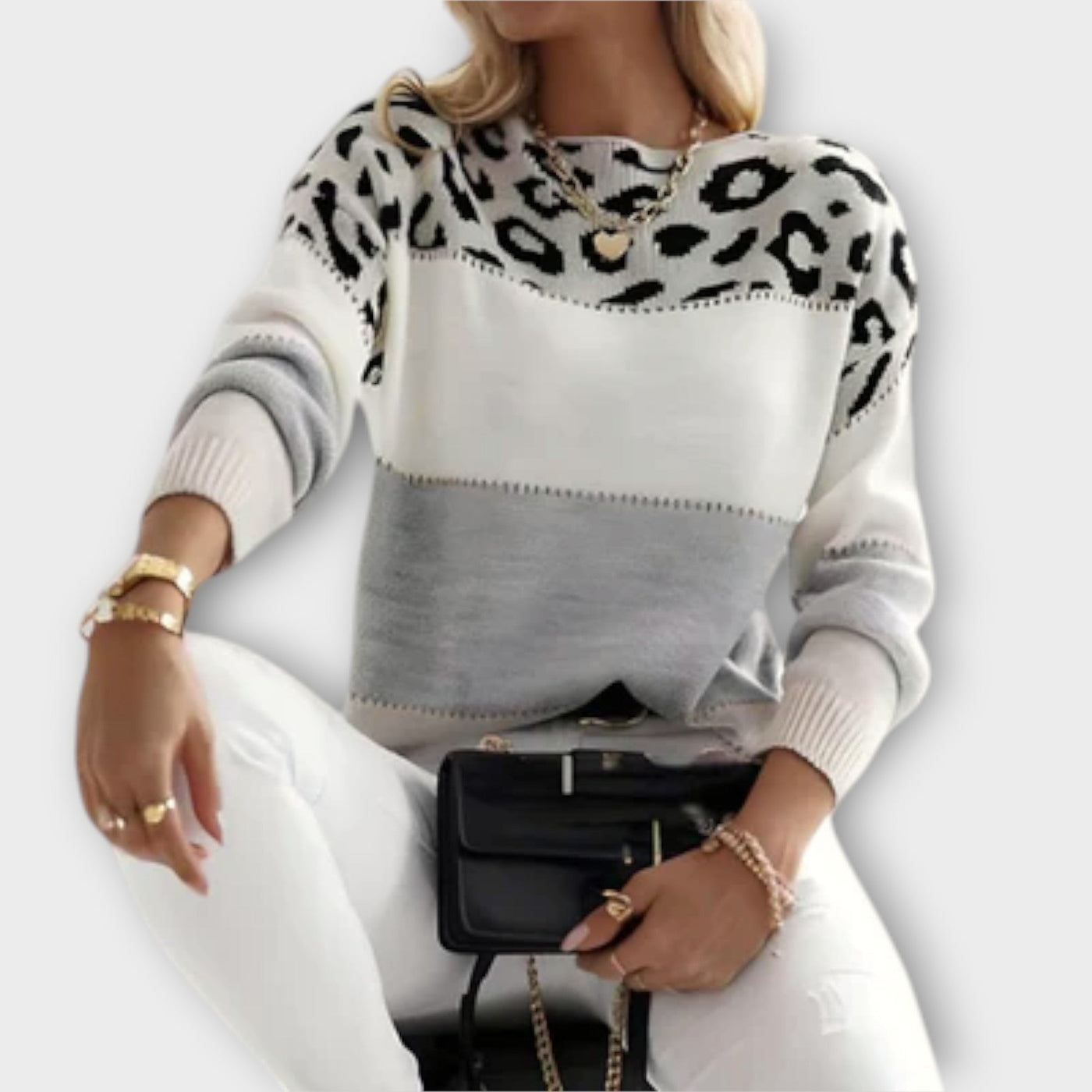 Ava™ - Casual Sweater with Leopard Design